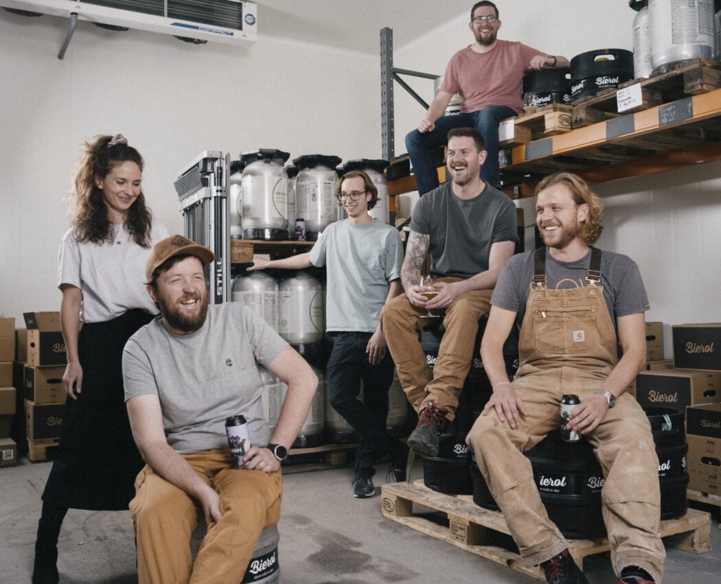 Das Team der Brauerei Bierol in Tirol.